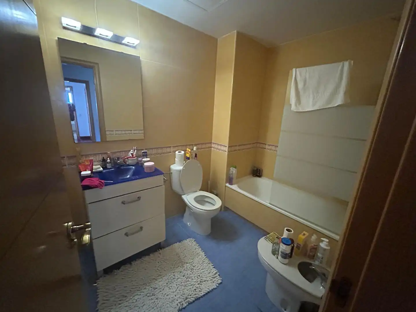 Bathroom of Flat for rent in Torremolinos  with Terrace, Storage room and Furnished