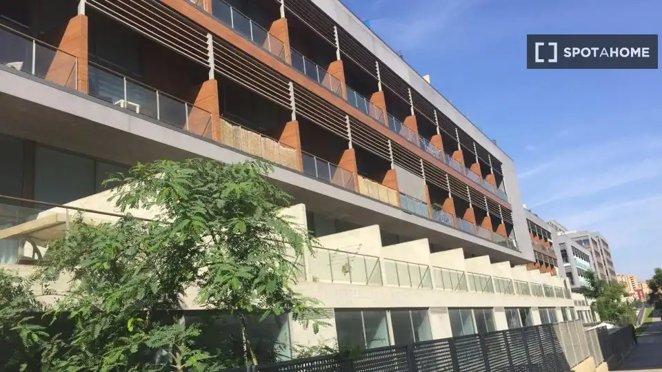 Außenansicht von Wohnung zur Miete in Valencia mit Klimaanlage, Heizung und Möbliert