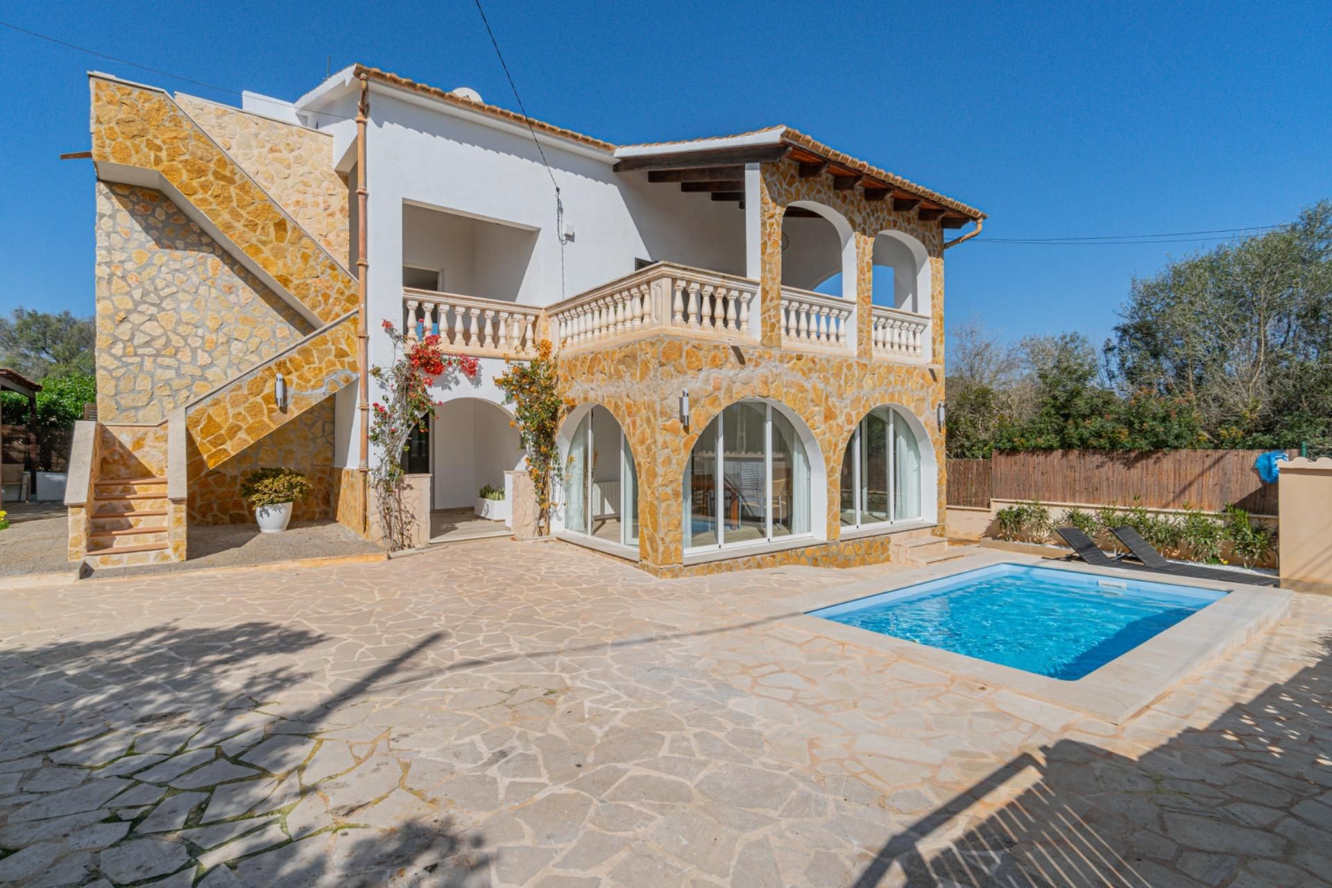 Vista exterior de Casa o xalet en venda en Santanyí amb Aire condicionat, Calefacció i Jardí privat