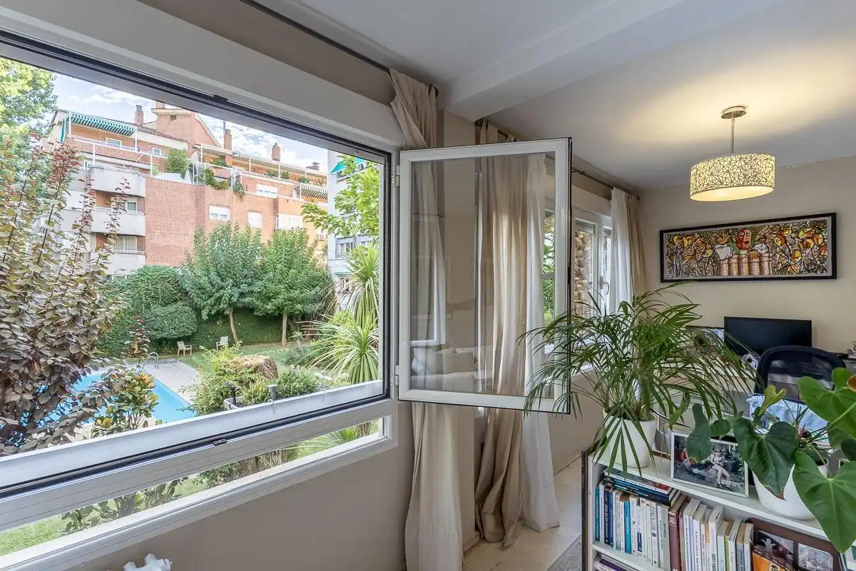 Bedroom of Flat for sale in Granada  with Air Conditioner, Heating and Storage room