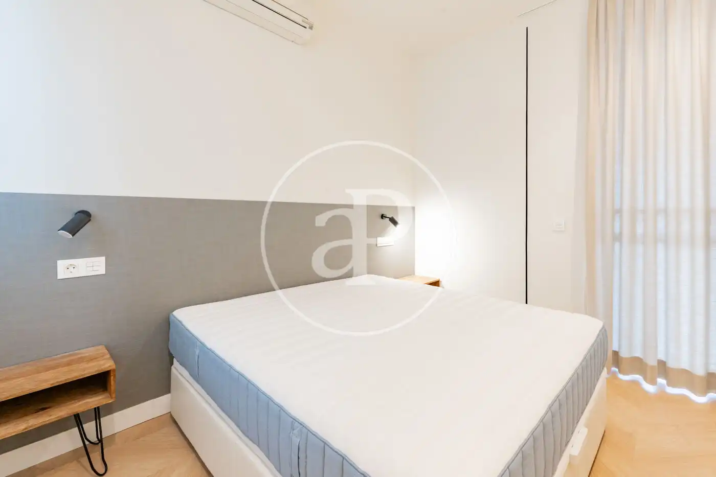 Schlafzimmer von Wohnung zur Miete in Madrid mit Klimaanlage, Heizung und Möbliert