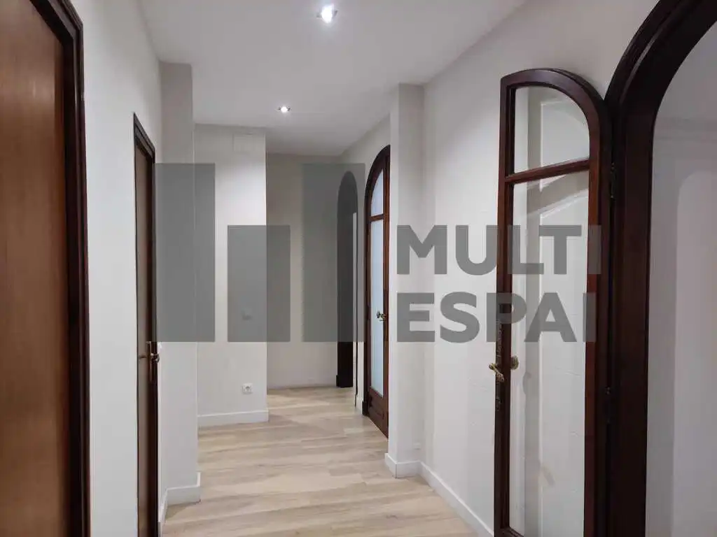 Office space with lift to rent in Carrer de Balmes, imagen 12
