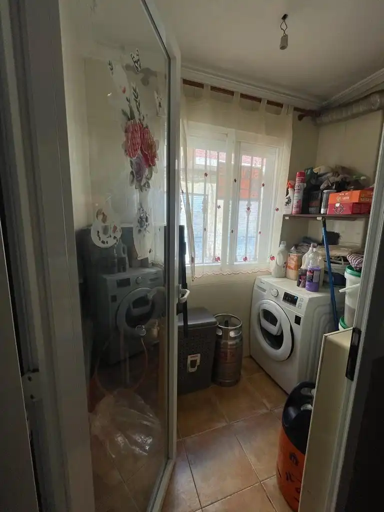 Habitación de Planta baja en venta en El Pinós / Pinoso con Jardín privado y Amueblado