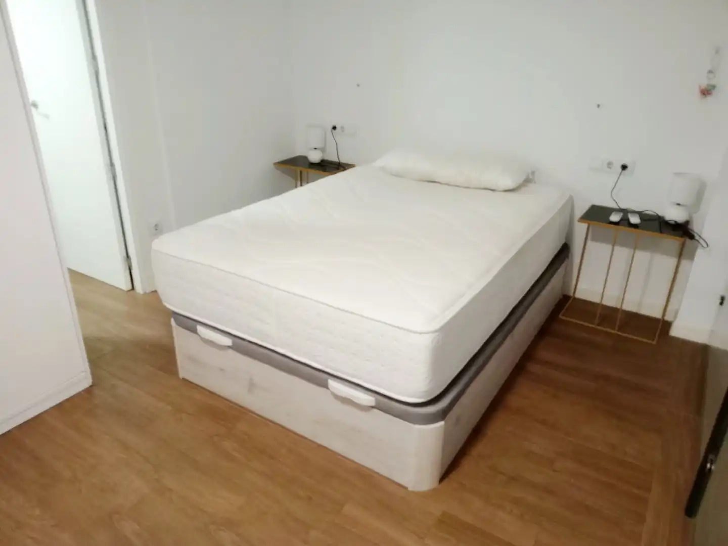 Appartamento con ascensore in affitto a Calle de Alhaken II, imagen 4