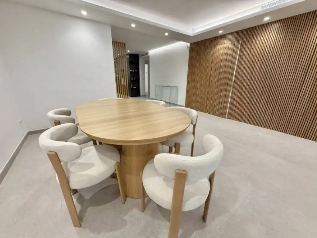Menjador de Planta baixa en venda en Estepona amb Aire condicionat, Jardí privat i Terrassa