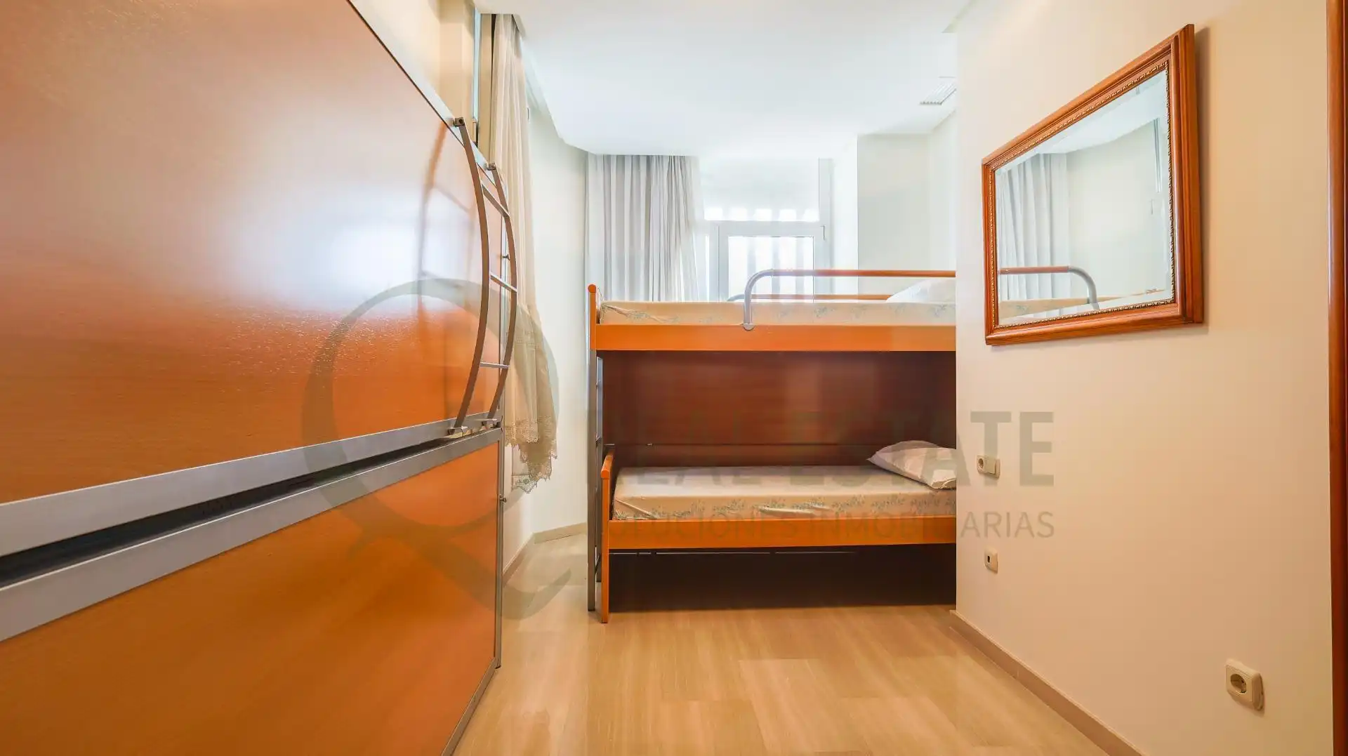 Schlafzimmer von Dachboden zur Miete in Alicante / Alacant mit Klimaanlage, Privatgarten und Terrasse