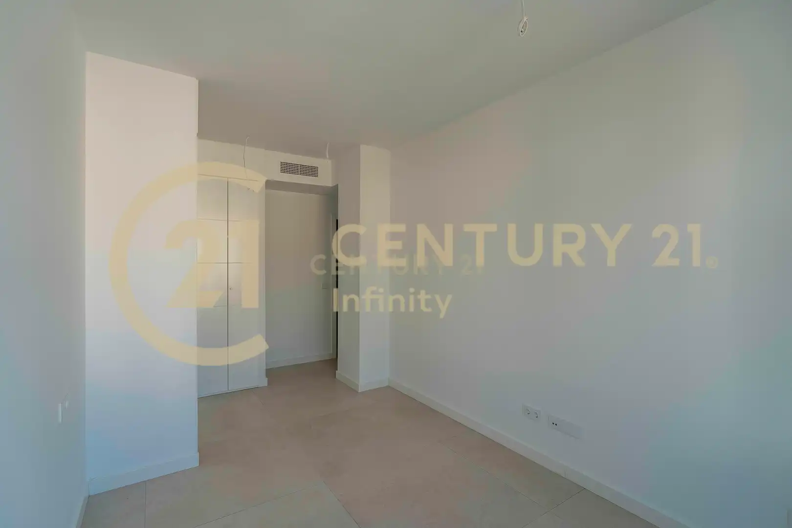Habitación de Apartamento en venta en Torremolinos con Aire acondicionado, Jardín privado y Trastero