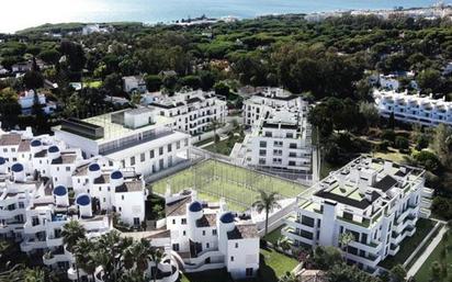 Vista exterior de Apartament en venda en Mijas amb Aire condicionat, Terrassa i Piscina