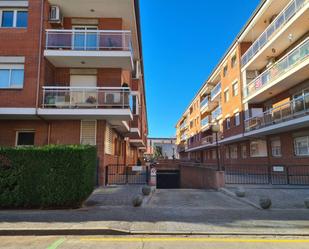 Vista exterior de Garatge en venda en Girona Capital