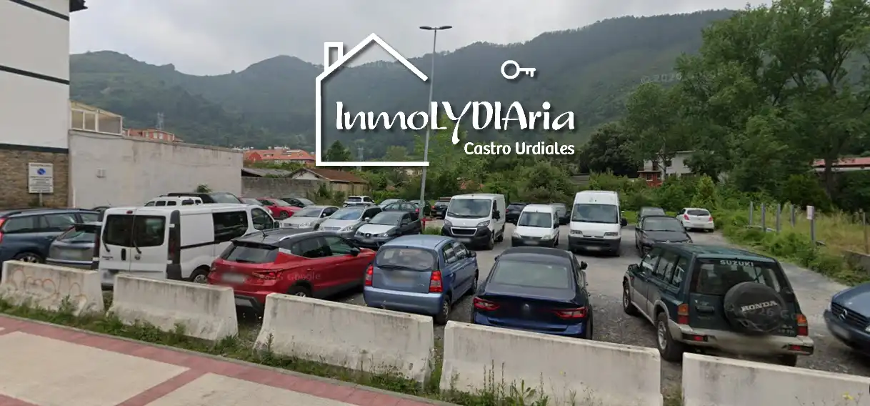Parking de Piso en venta en Alonsotegi con Calefacción, Parquet y Amueblado