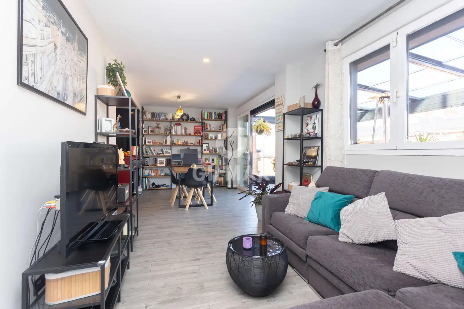 Living room of Attic for sale in Madrid  with Heating, Private garden and Storage room