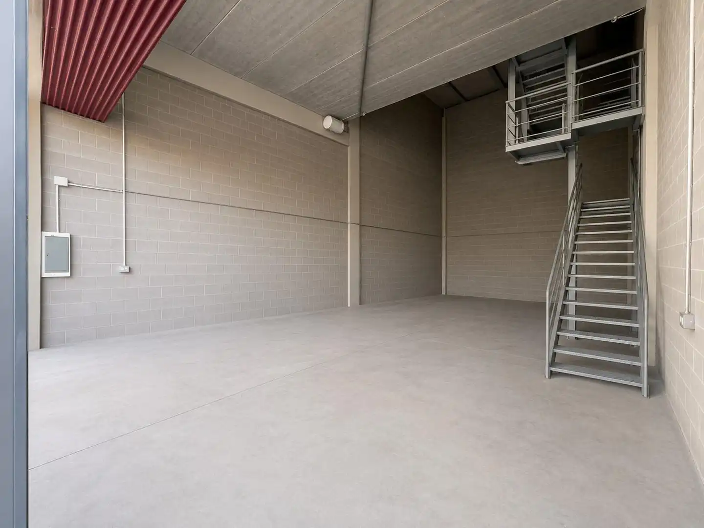 Nau industrial de lloguer en Vilanova i la Geltrú