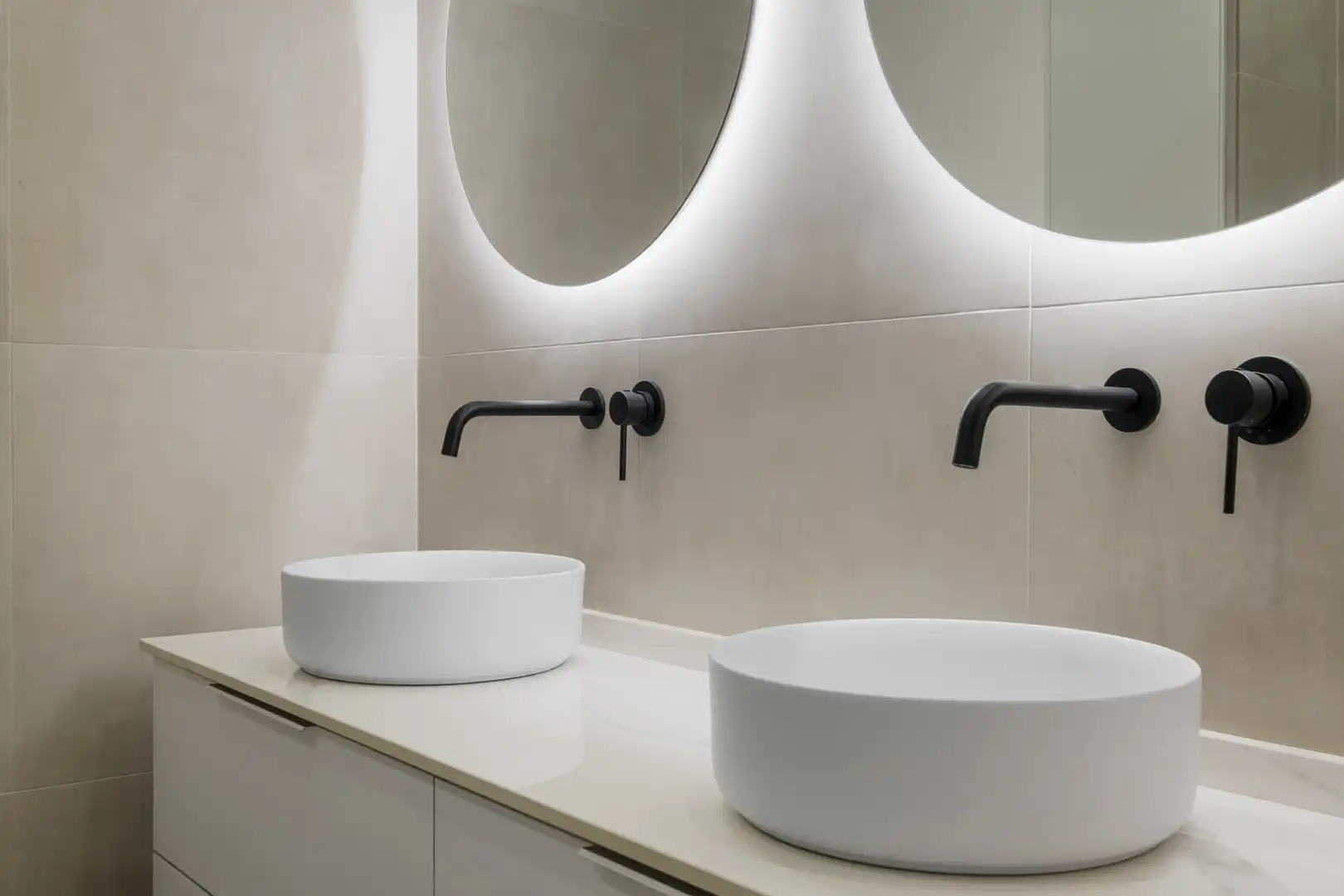 Baño de Apartamento en venta en Estepona con Aire acondicionado, Terraza y Amueblado