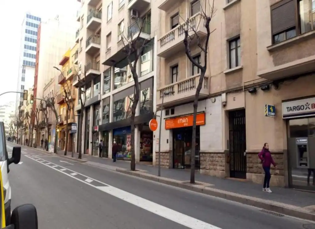 Solvia Inmobiliaria  Locales Tarragona, imatge 2