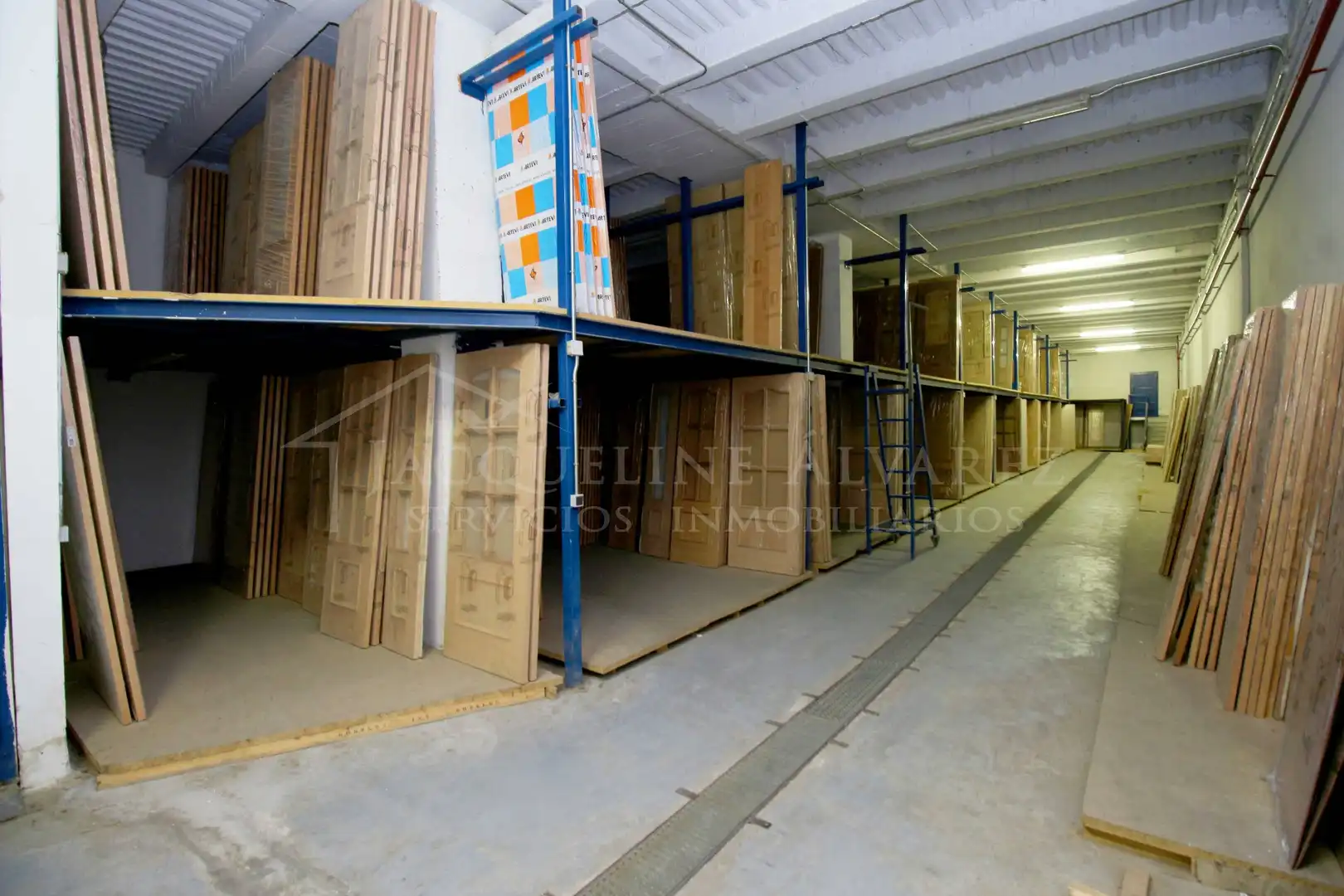 Nave industrial en venta en Pintores - Ferial