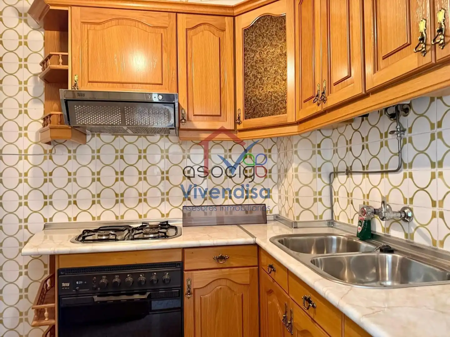 Cocina de Piso en venta en Marchamalo con Terraza y Balcón