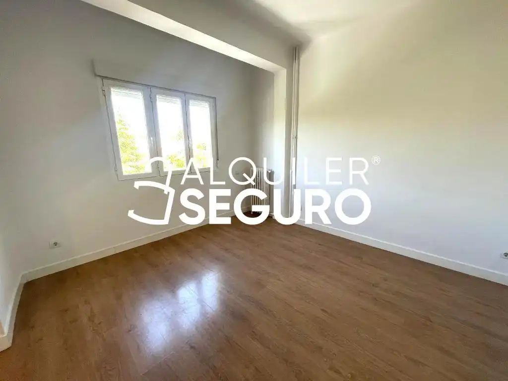 Bedroom of Flat for rent in Madrid  with Heating