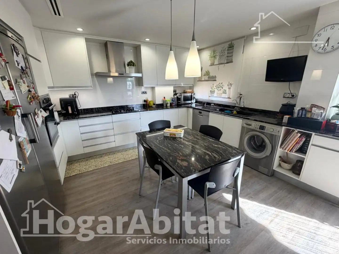 Kitchen of Flat for sale in  Valencia Capital  with Air Conditioner, Storage room and Balcony