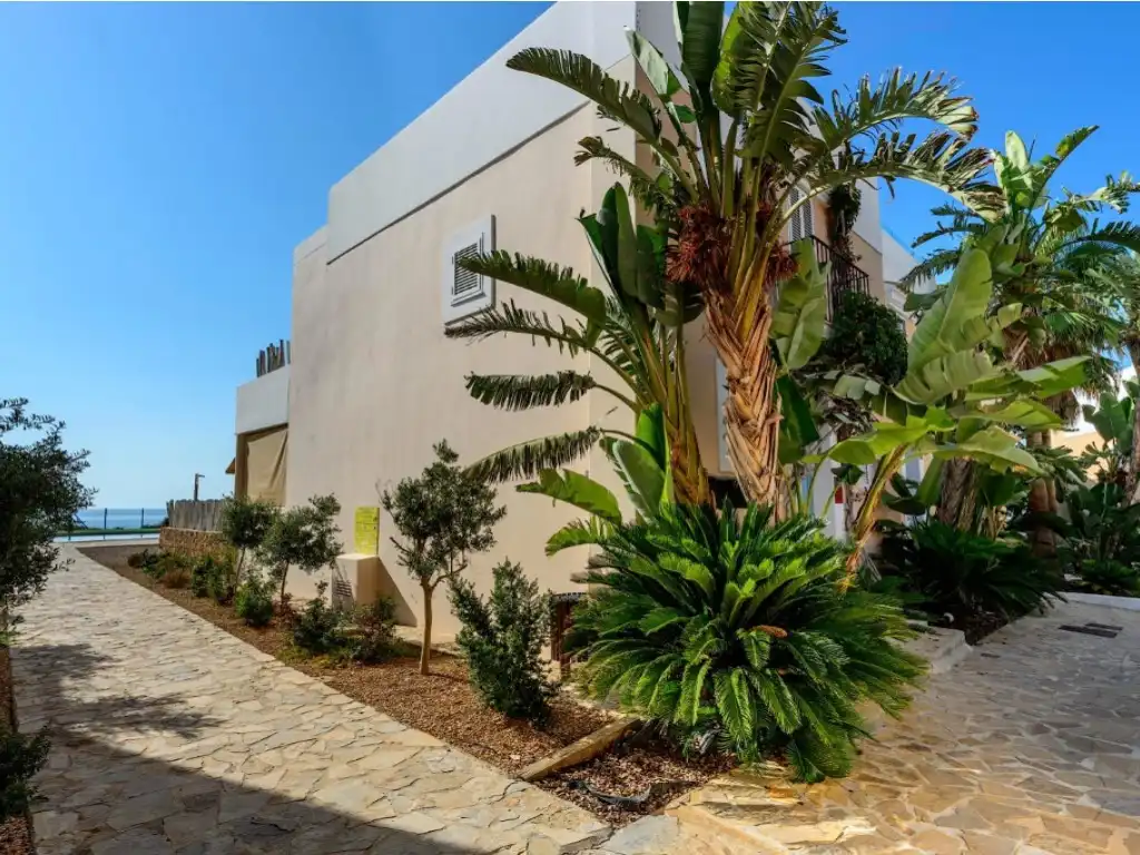 Vista exterior de Casa adosada en venta en Sant Josep de sa Talaia con Terraza