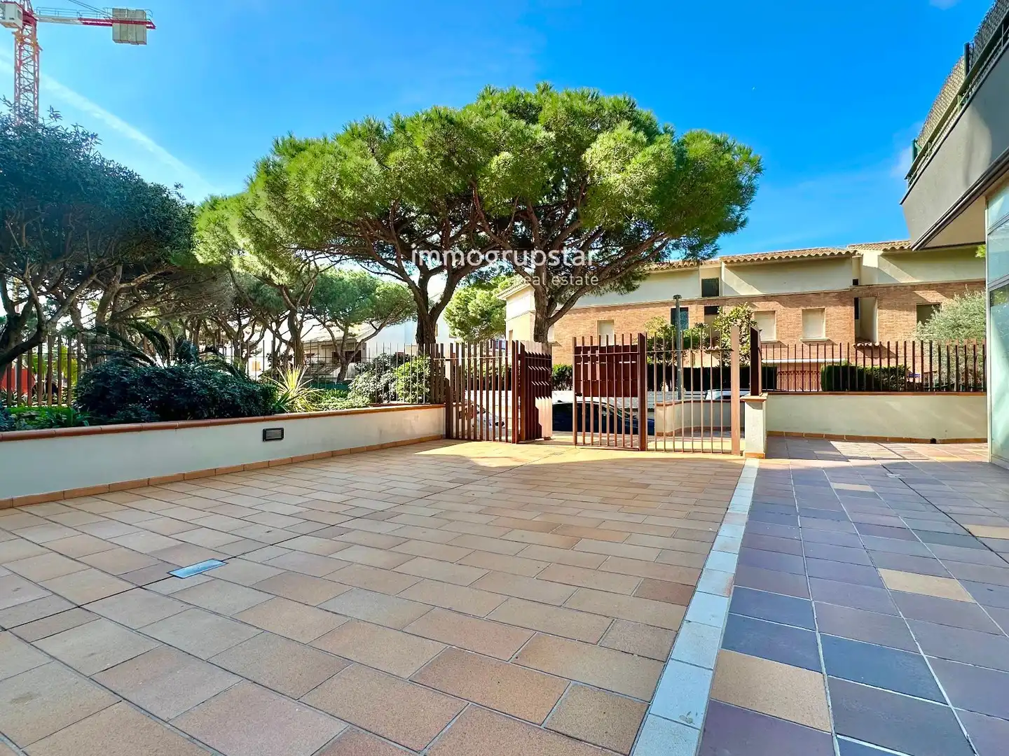 Außenansicht von Wohnungen zum Verkauf in Castell d'Aro, Platja d'Aro i s'Agaró mit Terrasse und Möbliert