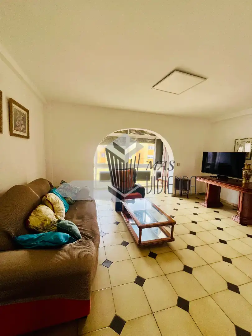 Sala de estar de Piso en venta en Algeciras con Amueblado