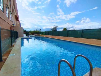 Piscina de Pis en venda en San Vicente del Raspeig / Sant Vicent del Raspeig amb Aire condicionat, Terrassa i Balcó