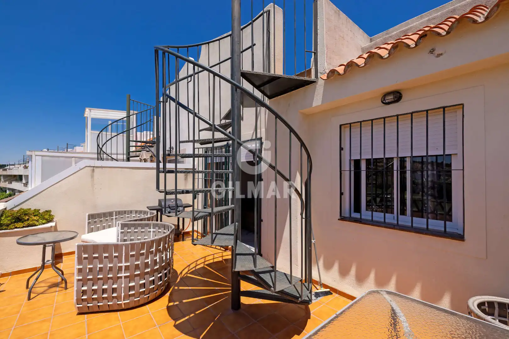Terraza de Piso en venta en Casares con Jardín privado, Trastero y Piscina