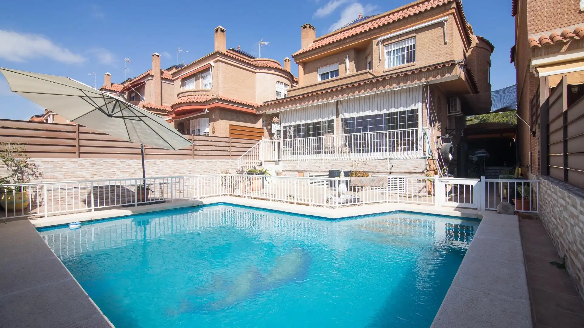 Swimming pool of Houses for sale in Elche / Elx  with Air Conditioner, Terrace and Swimming Pool