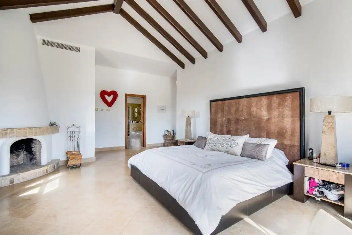 Chalet con piscina en venta en La Quinta, imagen 14