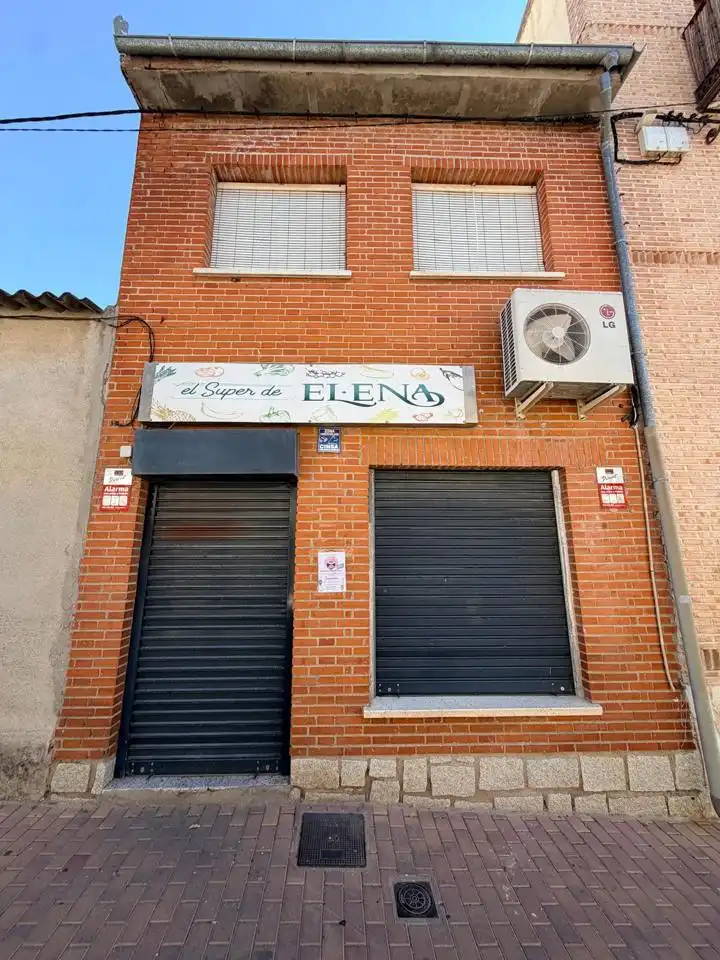 Gewerbefläche zur Miete in Calle General Yagüe, imagen 3