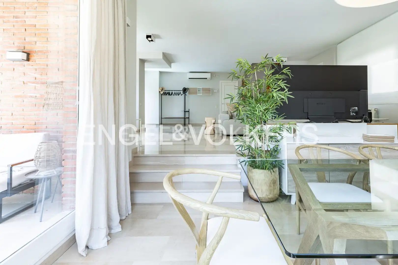 Comedor de Casa o chalet en venta en El Masnou con Aire acondicionado, Calefacción y Jardín privado