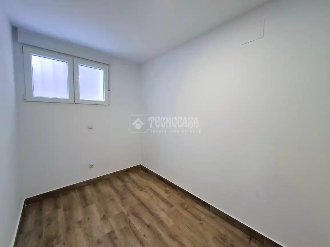 Habitación de Piso en venta en Madrid con Calefacción