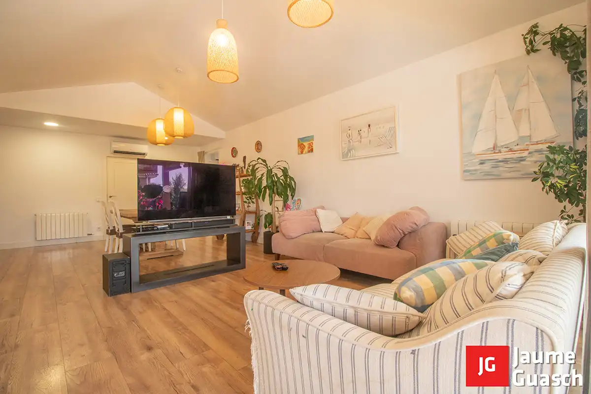 Sala de estar de Casa o chalet en venta en El Vendrell con Aire acondicionado, Calefacción y Jardín privado