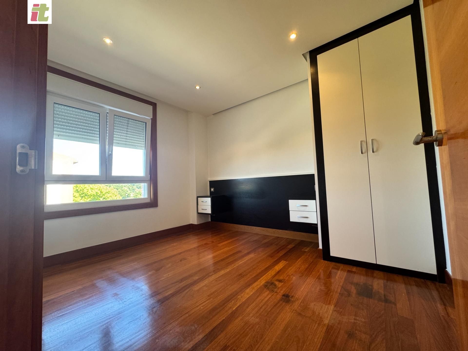 Bedroom of Apartment to rent in Sopelana