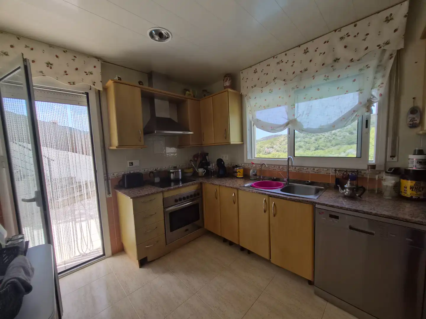 Cocina de Casa o chalet en venta en Roda de Berà con Calefacción, Jardín privado y Terraza