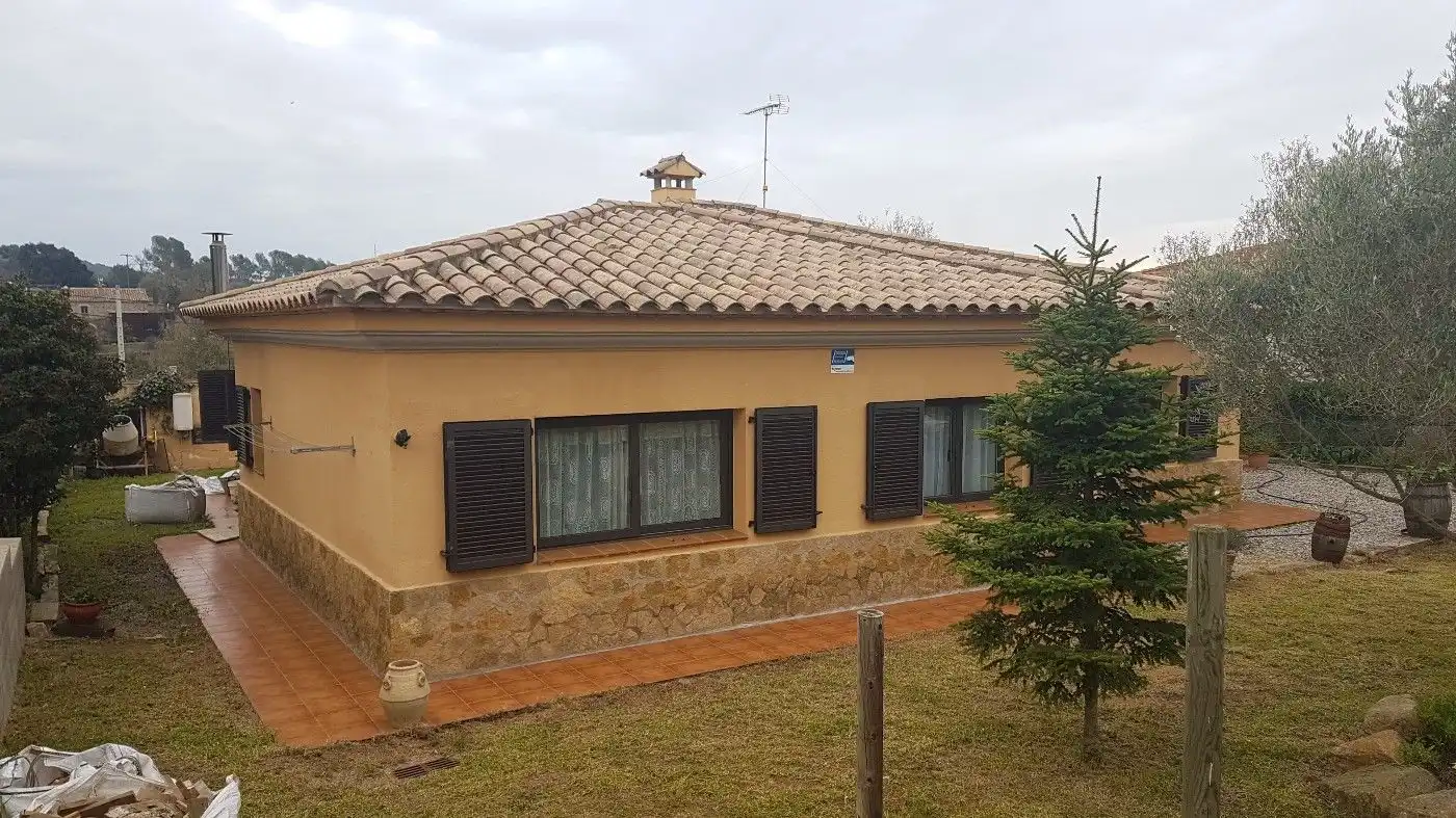 Vista exterior de Casa o chalet en venta en Vall-llobrega con Trastero