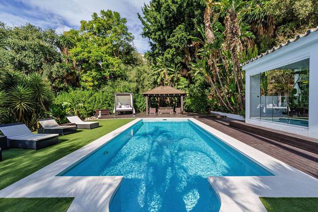 Casa-chalet en Venta en Marbella - Marbella,UrbanizaciÃÂ³n el Rosario en El Rosario - Ricmar