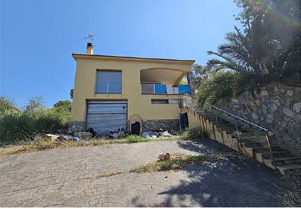 Außenansicht von Wohnungen zum Verkauf in Caldes de Malavella mit Privatgarten, Terrasse und Schwimmbad