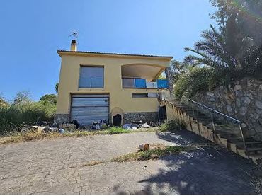 Villa avec piscine à vendre à LA MASIA (UR CAN CARBONELL PARC - 255)