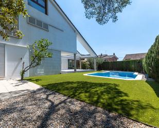 Swimming pool of Country house for sale in Barberà del Vallès  with Air Conditioner, Terrace and Swimming Pool