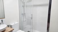 Bathroom of House or chalet to rent in  Barcelona Capital  with Air Conditioner, Heating and Terrace