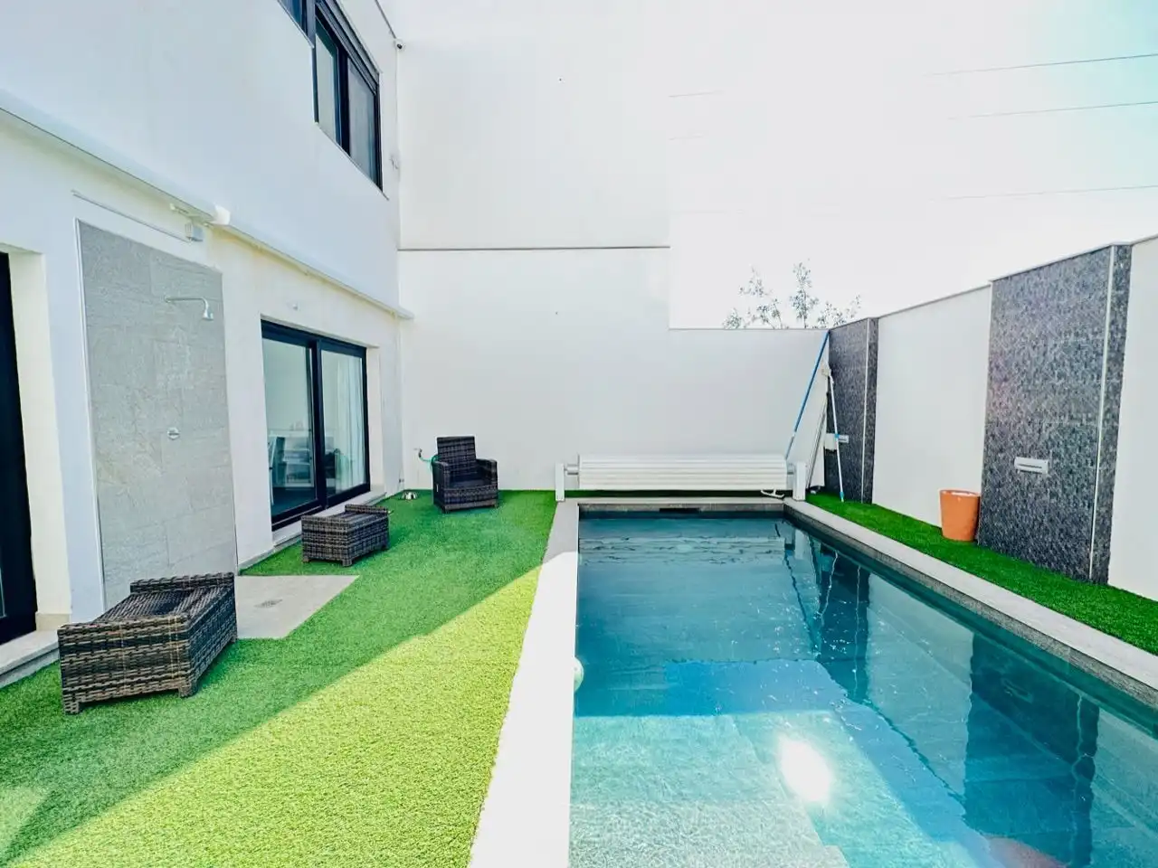 Piscina de Casa o chalet en venta en Nerja con Aire acondicionado, Jardín privado y Trastero