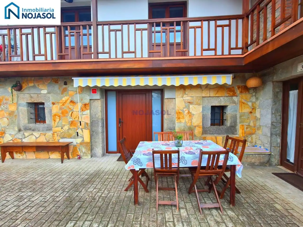 Terrassa de Casa adosada de lloguer en Arnuero amb Calefacció, Jardí privat i Terrassa