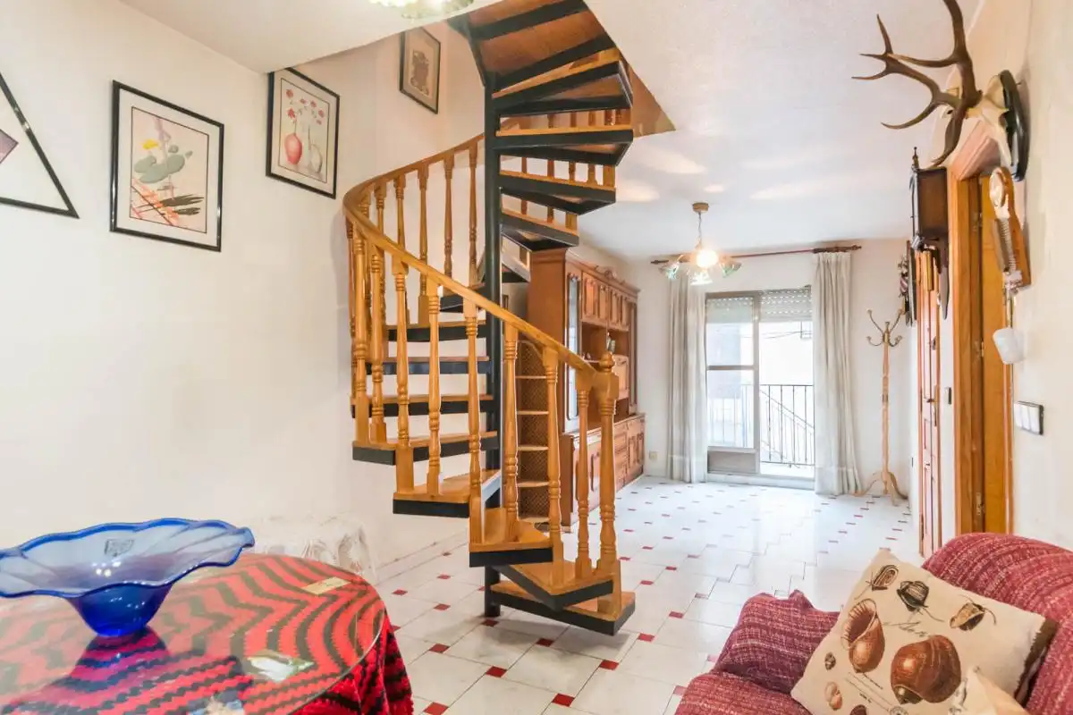 Casa adosada en venta en Blanca con Calefacción