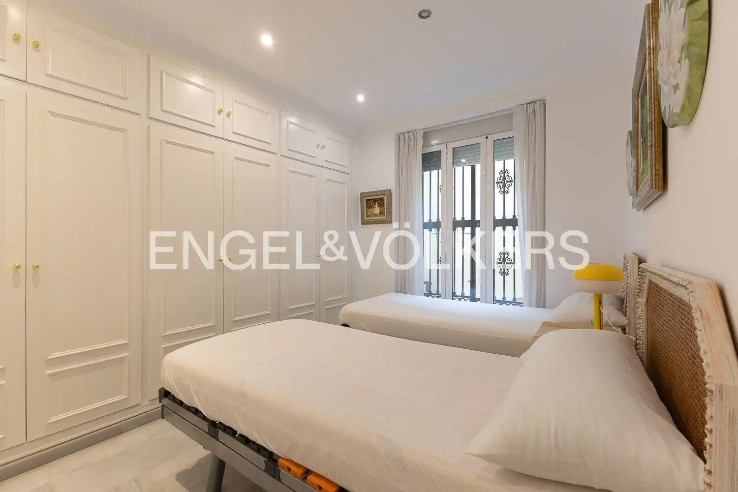 Habitación de Piso de alquiler en Valencia con Aire acondicionado, Calefacción y Amueblado