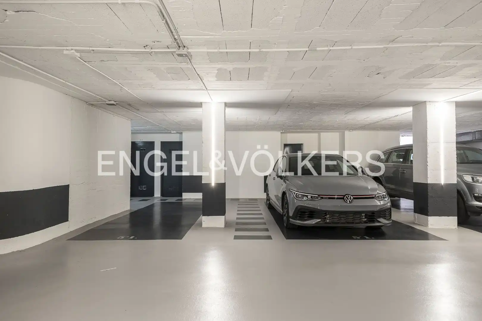 Parking de Apartamento de alquiler en Barcelona con Calefacción, Parquet y Terraza