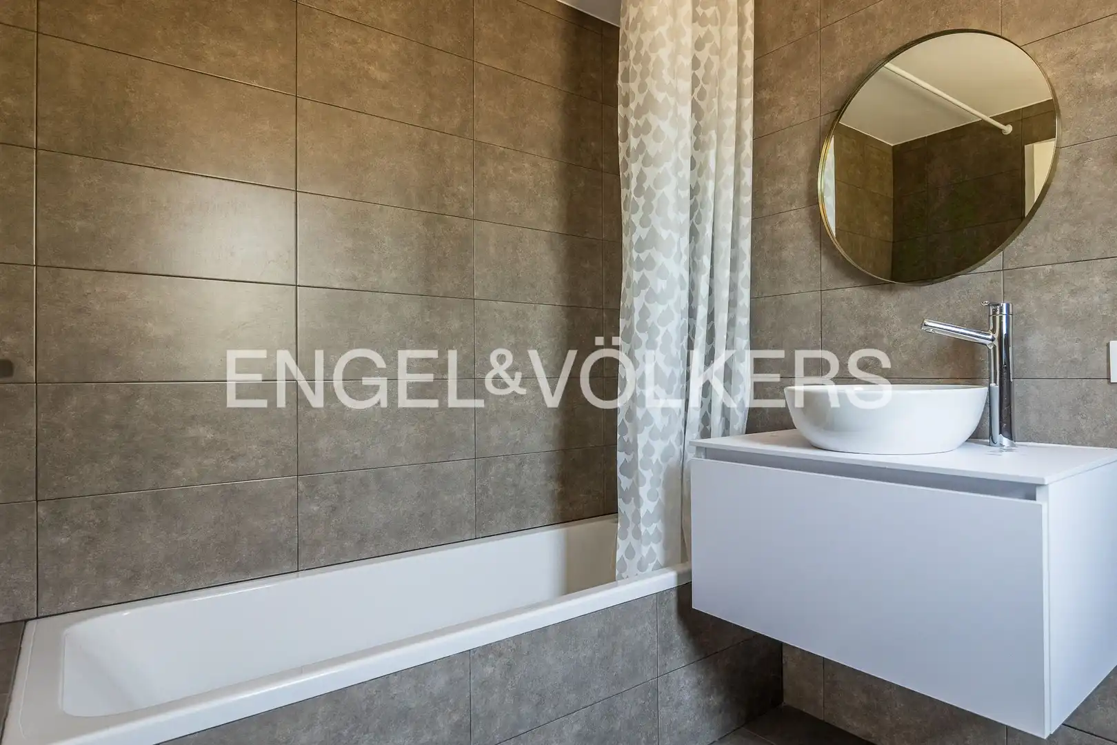 Baño de Casa o chalet en venta en Dos Hermanas con Aire acondicionado, Calefacción y Jardín privado