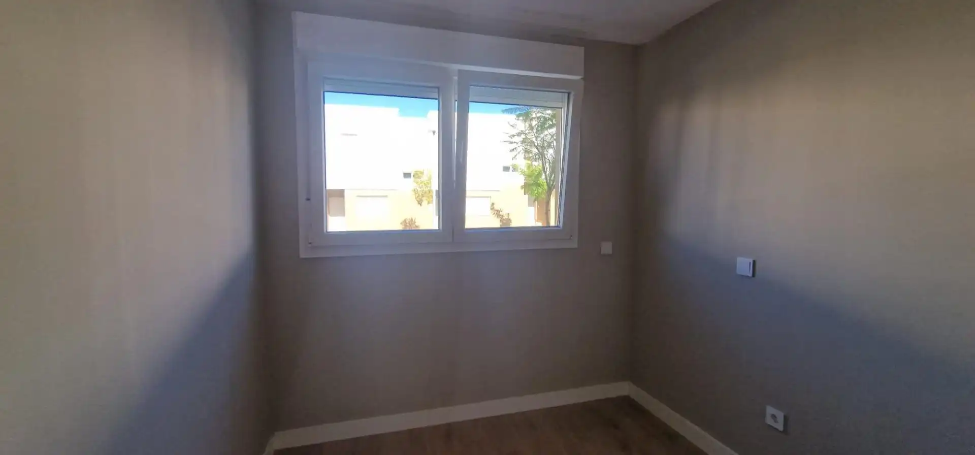 Schlafzimmer von Einfamilien-Reihenhaus zur Miete in Guillena mit Privatgarten, Balkon und Gemeinschaftspool