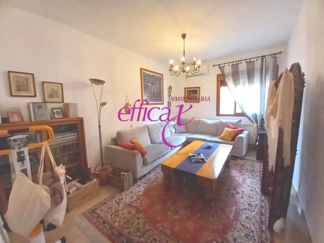 Sala d'estar de Casa o xalet en venda en La Puebla de Montalbán amb Aire condicionat i Calefacció