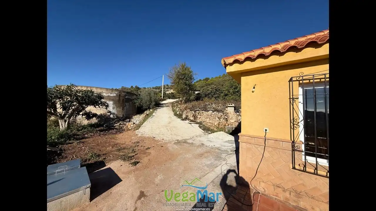 Vista exterior de Finca rústica en venda en Otívar amb Jardí privat, Terrassa i Piscina